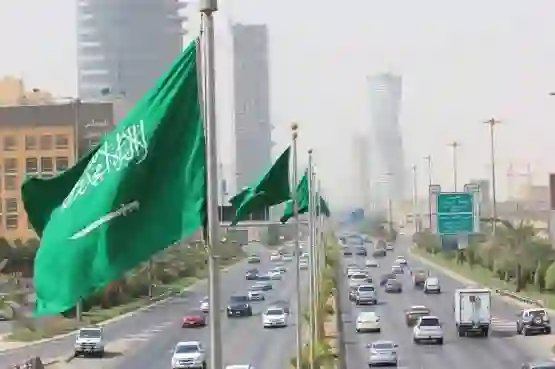 ضربة سعودية قاسية للوافدين وتوطين أهم مهنة كان يعمل فيها الوافدون خاصة من هذه الجنسية وأنباء عن قرب ترحيلهم مع عائلاتهم 