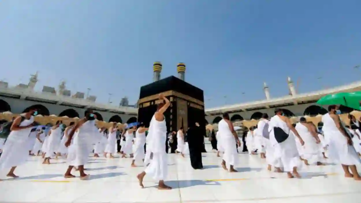 ملابس وإحرام المرأة في الحج كما جائت في السُنة النبوية عن السيدة عائشة 