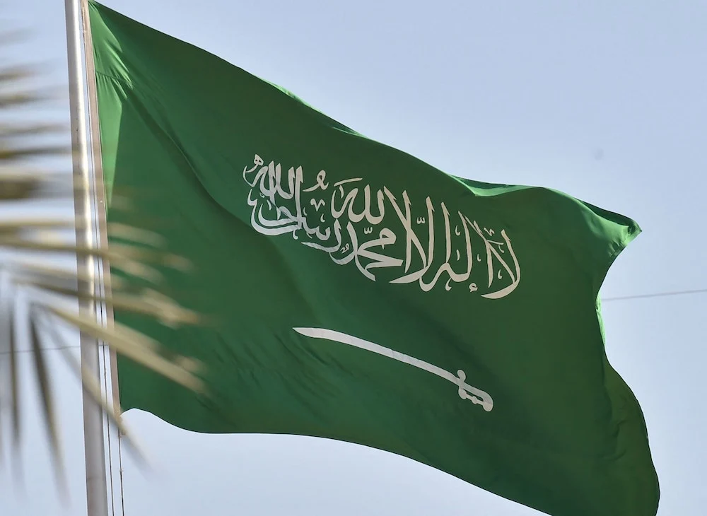 البدء في تطبيق قرار العمل 4 أيام في الاسبوع في السعودية والجمعة والسبت والاحد إجازة رسمية 