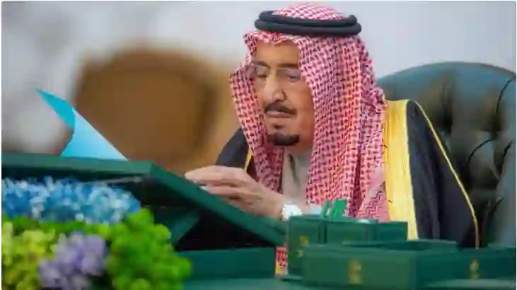 بأمر من الملك سلمان.. قرار عاجل سيغير شكل الدراسة في مدارس السعودية لجميع المراحل من بداية العام الدراسي الجديد 1447